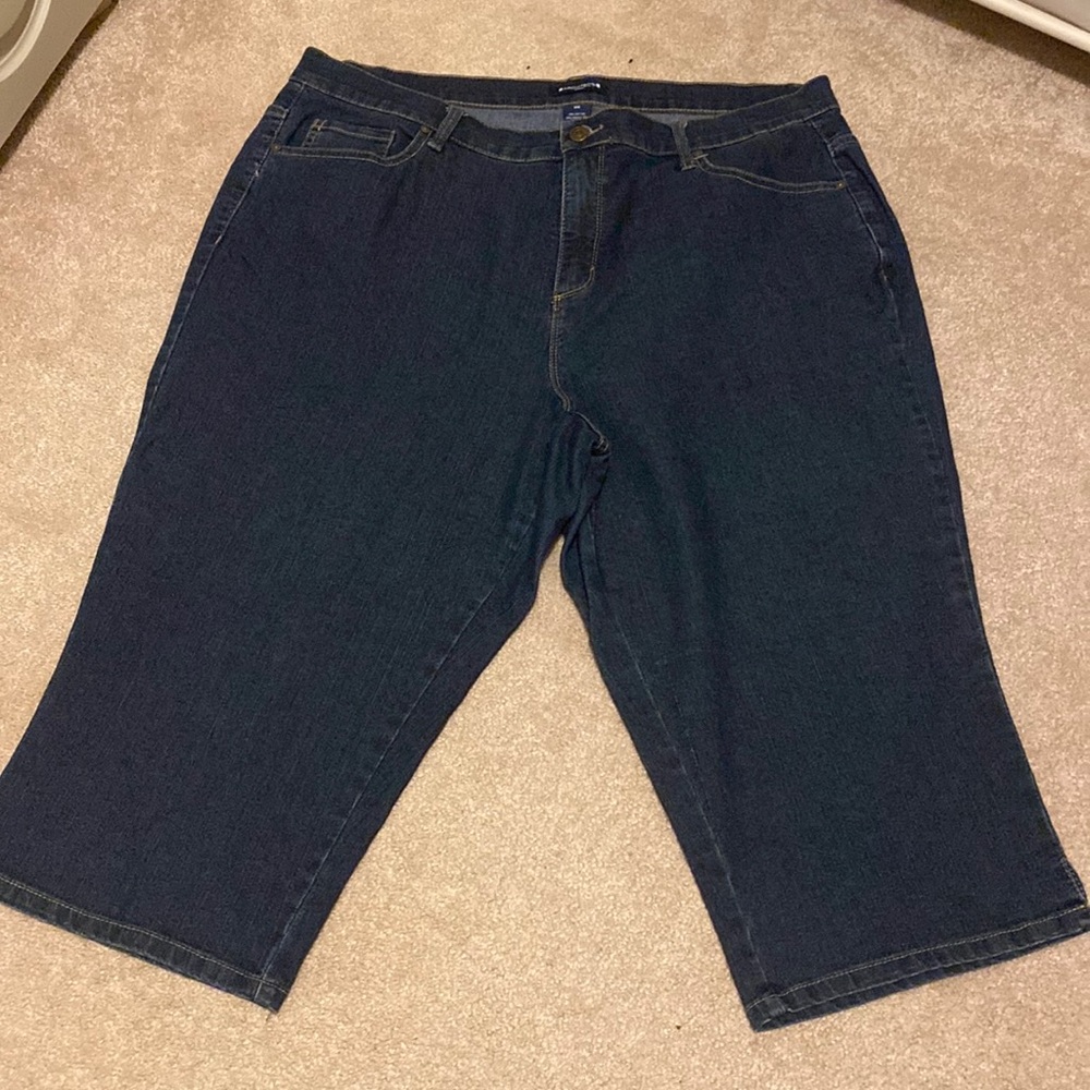 🌸 Architect Woman capri jeans size 18W!